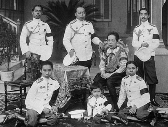 Queen and Family
